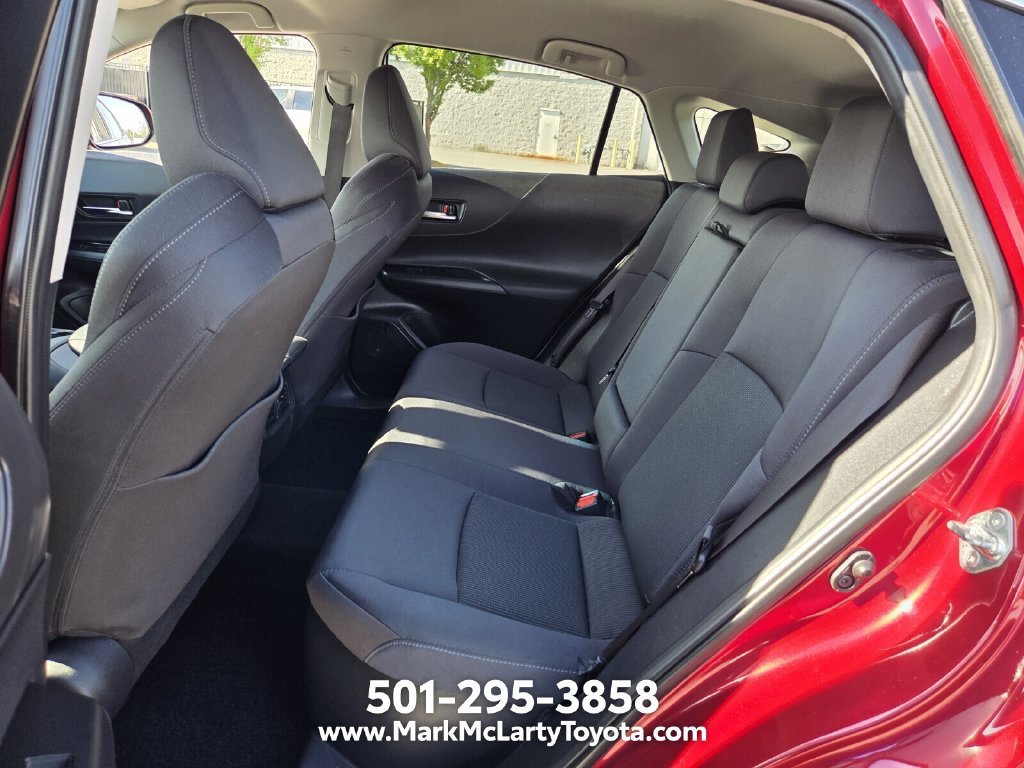 Used 2022 Toyota Venza LE AWD/4WD image 10