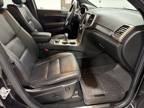 Used 2014 Jeep Grand Cherokee Limited w/ Trailer Tow Group IV image 23
