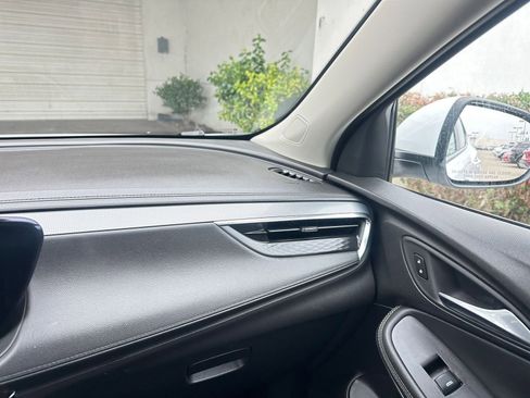 Used 2025 Buick Encore GX Preferred image 35