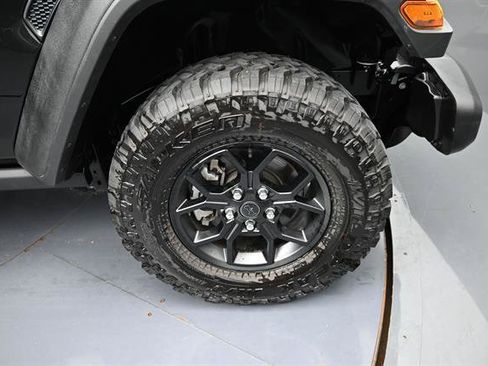 Used 2025 Jeep Wrangler Unlimited Sport AWD/4WD image 24
