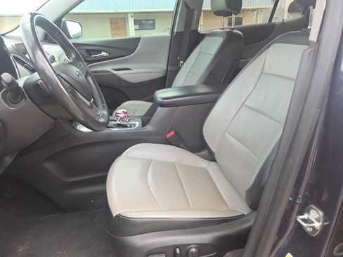 Used 2018 Chevrolet Equinox Premier FWD image 18