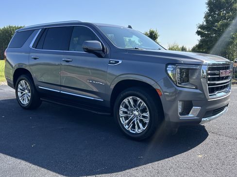 Used 2021 GMC Yukon SLT w/ SLT Luxury Package RWD image 2