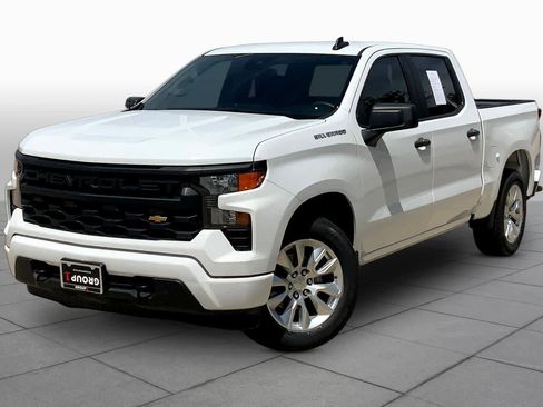 Used 2024 Chevrolet Silverado 1500 Custom RWD image 3