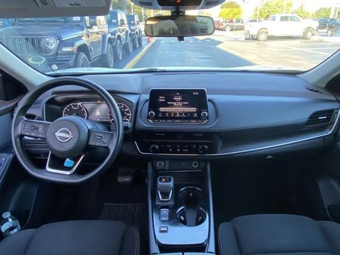 Used 2023 Nissan Rogue S image 13