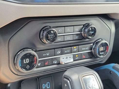 Used 2024 Ford Bronco Wildtrak AWD/4WD image 27