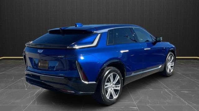Used 2024 Cadillac Lyriq Tech RWD image 4