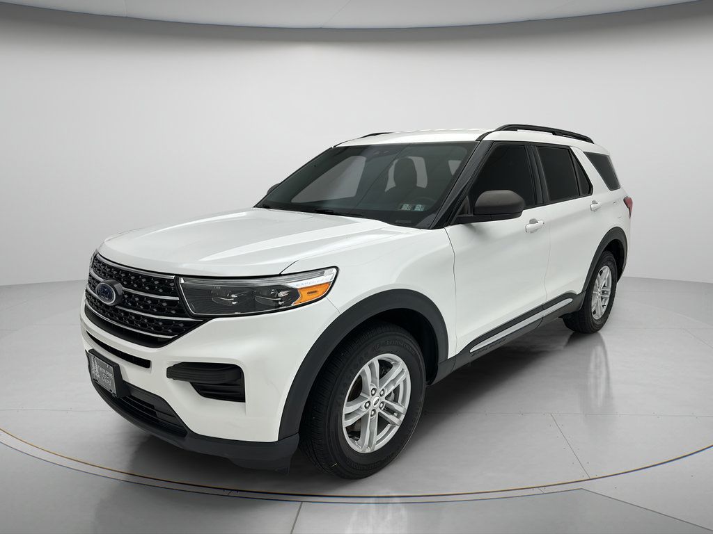 Used 2021 Ford Explorer XLT w/ Class III Trailer Tow Package AWD/4WD image 3