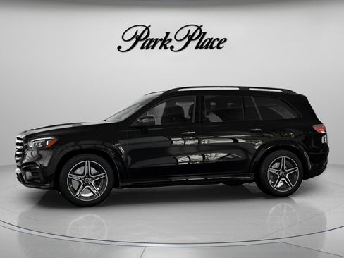 New 2026 Mercedes-Benz GLS 450 4MATIC image 4