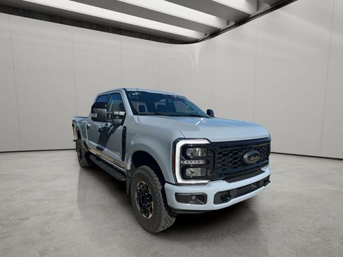 New 2026 Ford F350 Lariat w/ Tremor Off-Road Package AWD/4WD image 7