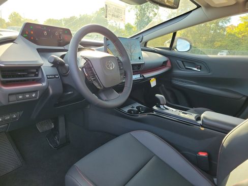 New 2026 Toyota Prius Plug-In Hybrid FWD image 20