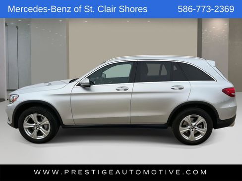 Used 2018 Mercedes-Benz GLC 300 4MATIC image 2