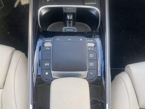 Certified 2023 Mercedes-Benz GLB 250 4MATIC image 22