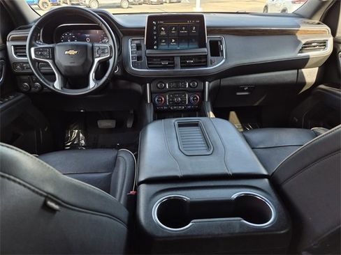 Used 2023 Chevrolet Suburban Premier image 31