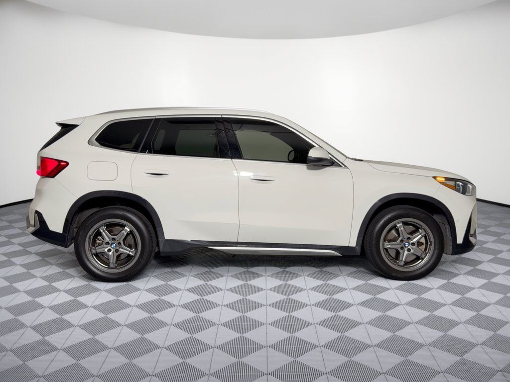 Used 2025 BMW X1 xDrive28i w/ Technology Package AWD/4WD image 8
