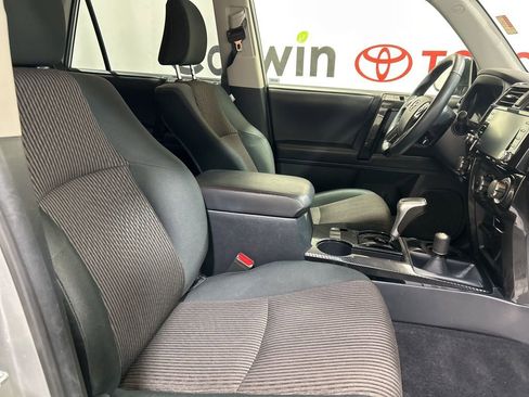 Used 2024 Toyota 4Runner TRD Off-Road image 10