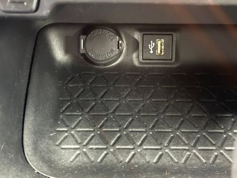 Used 2024 Toyota RAV4 LE FWD image 27