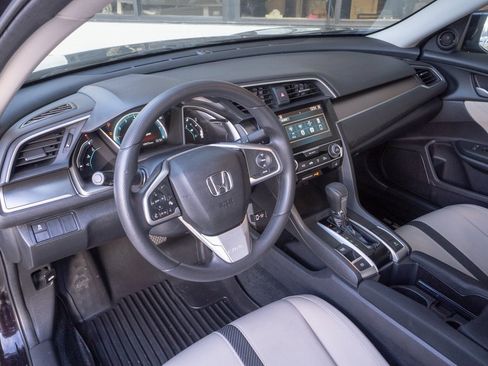Used 2017 Honda Civic EX-T image 9