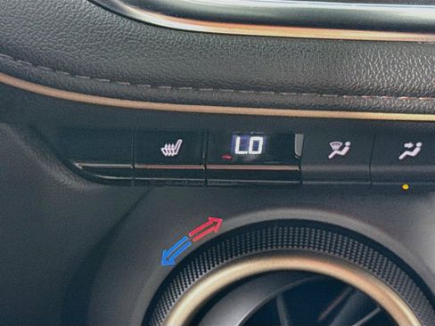 Used 2024 Chevrolet Blazer Premier AWD/4WD image 15