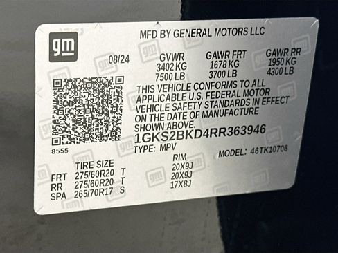 Used 2024 GMC Yukon SLT w/ SLT Luxury Package image 34