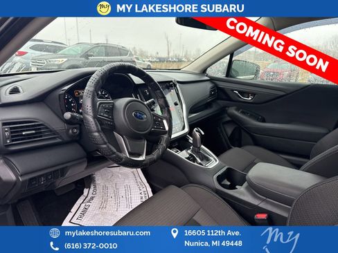 Used 2025 Subaru Outback Premium image 11