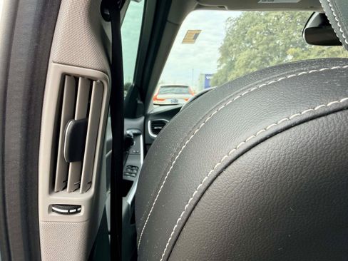 Used 2017 Volvo S60 T5 Dynamic w/ Vision Package image 17