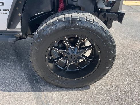 Used 2016 Jeep Wrangler Unlimited Sport w/ Max Tow Package AWD/4WD image 39