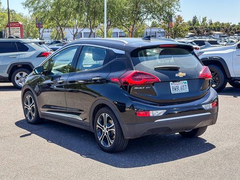 Used 2017 Chevrolet Bolt Premier w/ Driver Confidence II Package FWD image 2