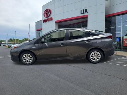 Used 2022 Toyota Prius LE FWD image 6