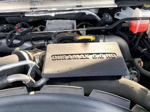 Used 2020 GMC Sierra 3500 Denali w/ Denali Ultimate Package image 28