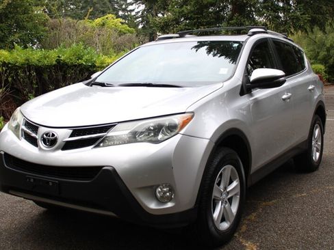 Used 2013 Toyota RAV4 XLE AWD/4WD image 1