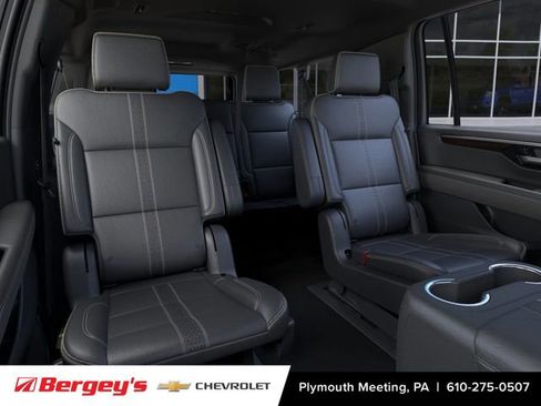 New 2026 Chevrolet Suburban High Country image 19