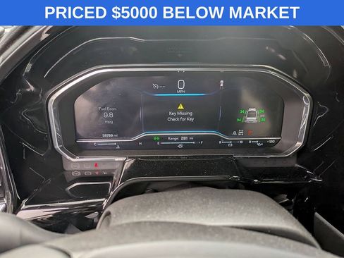 Used 2023 Chevrolet Silverado 1500 LTZ AWD/4WD image 15