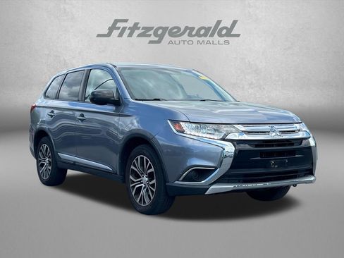 Used 2018 Mitsubishi Outlander ES image 1