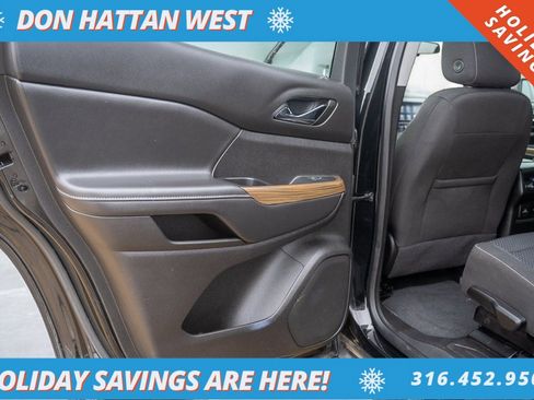 Used 2023 GMC Acadia SLE w/ Elevation Edition image 19