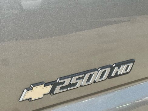 Used 2003 Chevrolet Silverado 2500 LS image 14
