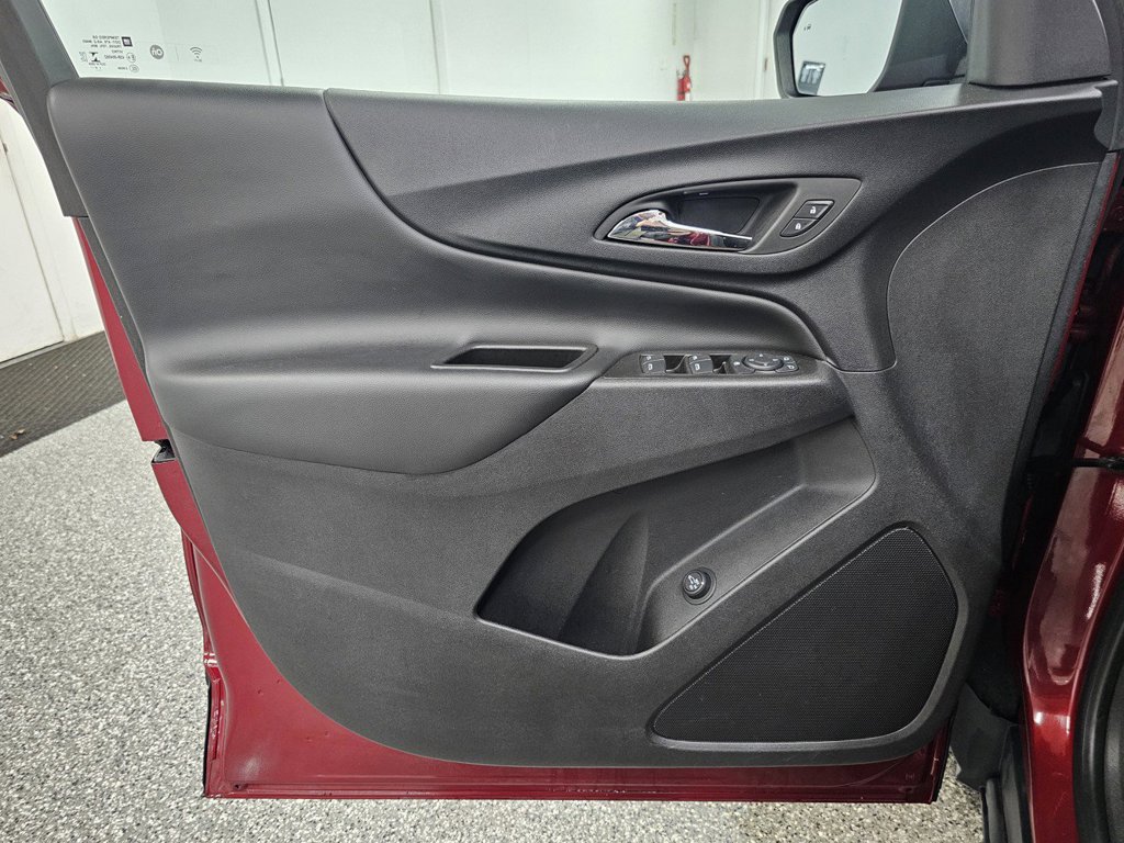 Used 2020 Chevrolet Equinox LT FWD image 14
