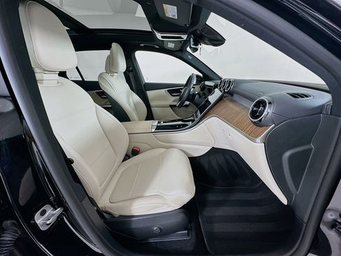Certified 2024 Mercedes-Benz GLC 300 4MATIC image 29