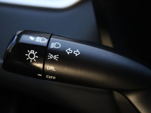 Used 2022 Toyota RAV4 LE AWD/4WD image 27
