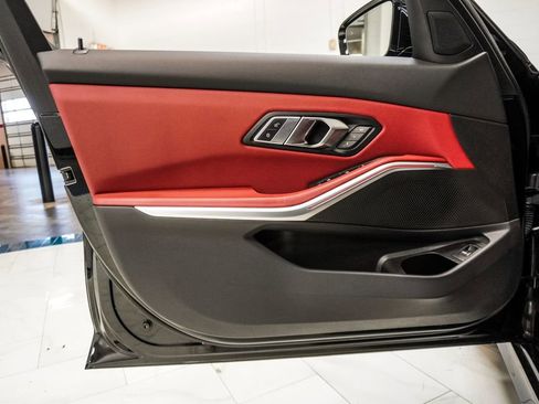 Used 2023 BMW 330i xDrive 330i xDrive w/ Driving Assistance Package image 23