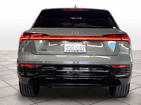 Certified 2024 Audi Q8 e-tron Premium Plus w/ Premium Plus Package AWD/4WD image 7