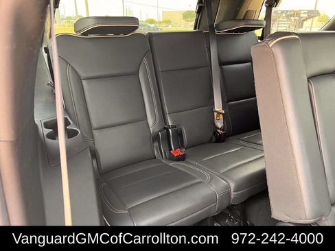 Used 2024 GMC Yukon SLT RWD image 35