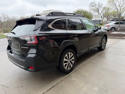 Used 2023 Subaru Outback Premium AWD/4WD image 7