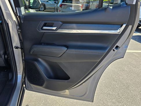 New 2026 GMC Terrain Elevation w/ Elevation Premium Package AWD/4WD image 30