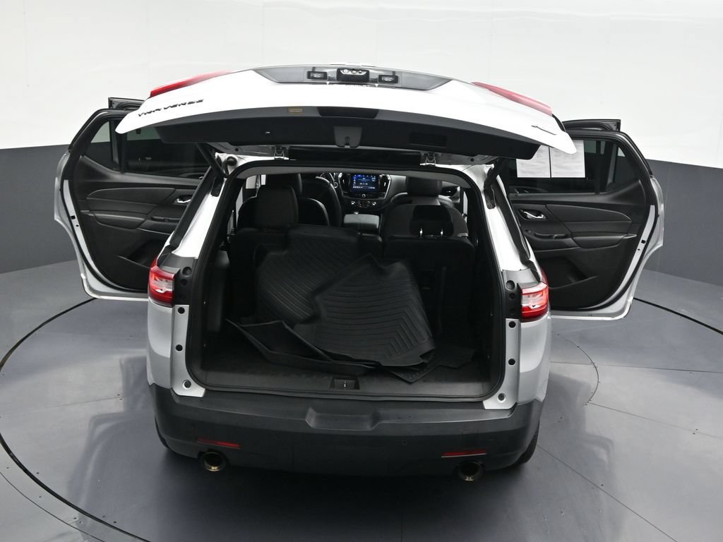 Used 2021 Chevrolet Traverse RS FWD image 36