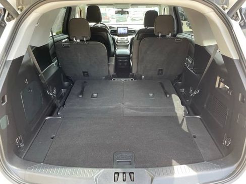 Certified 2020 Ford Explorer XLT w/ Comfort Package AWD/4WD image 40
