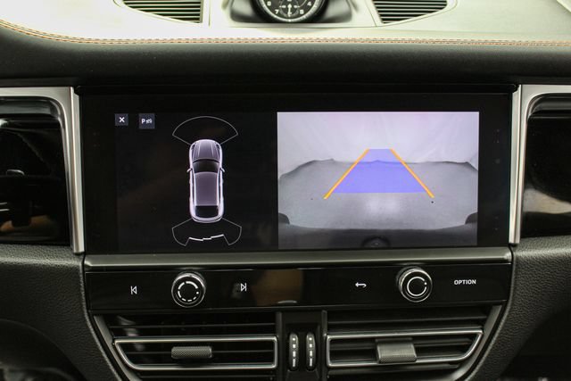 Used 2023 Porsche Macan AWD/4WD image 25