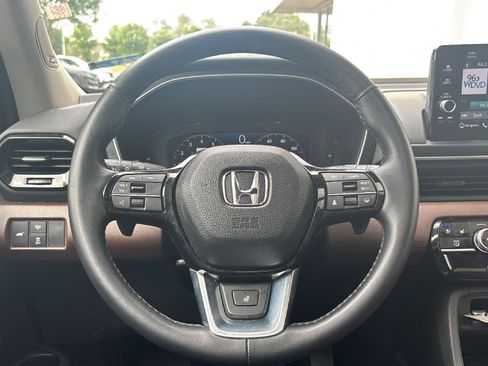 Certified 2025 Honda Pilot Elite image 7