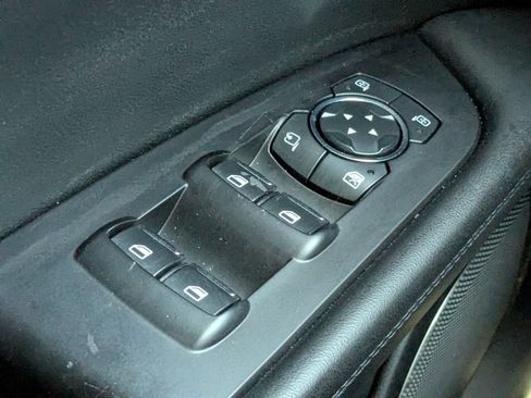 Used 2023 Lincoln Nautilus FWD w/ Premium Package image 25