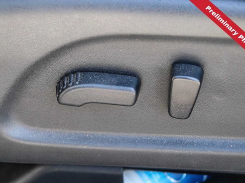 Used 2017 Nissan Pathfinder SV FWD image 14