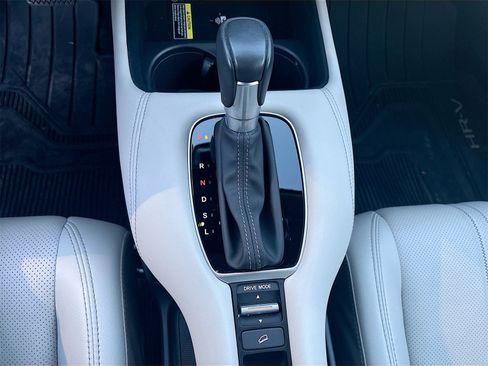 Used 2025 Honda HR-V EX-L image 16